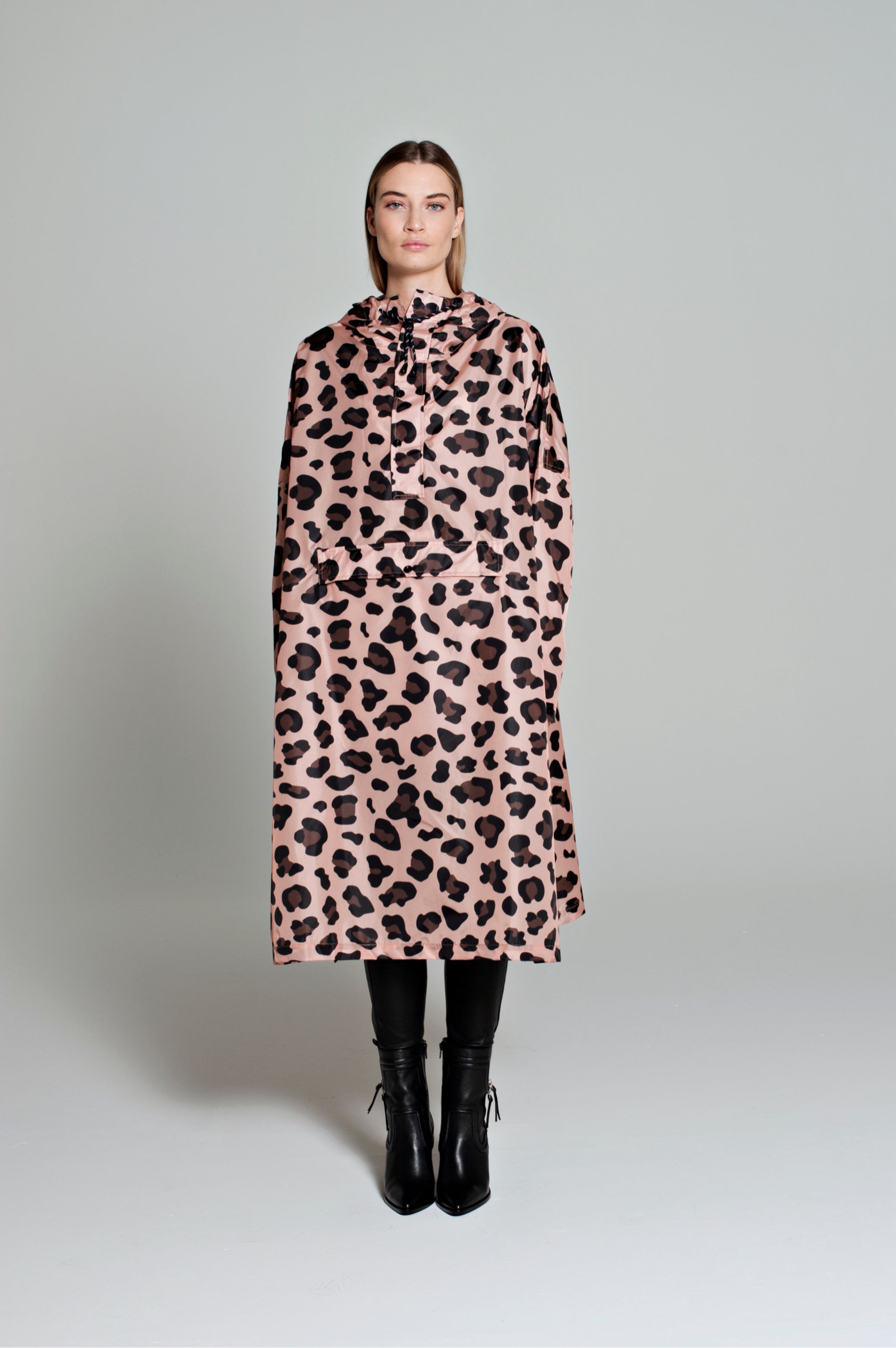 ShowerShield™ Rosa Panther Poncho