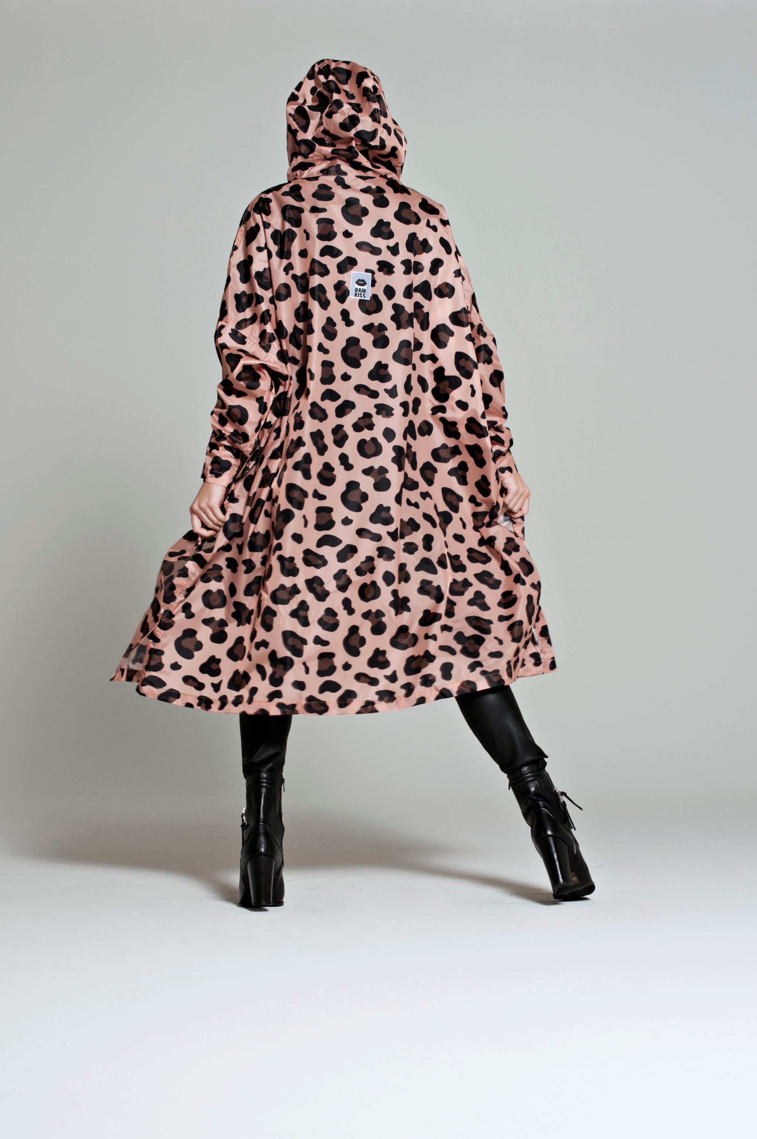 ShowerShield™ Rosa Panther Poncho