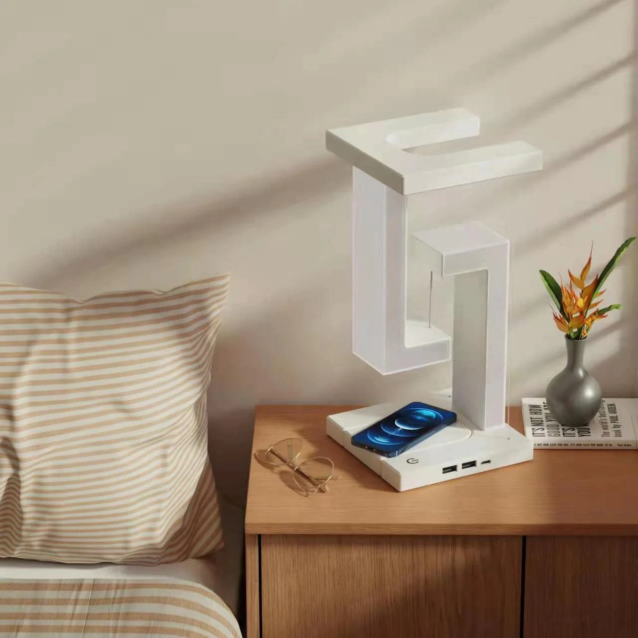 LumiFloat™ Magische Schwebelampe mit Ladefunktion