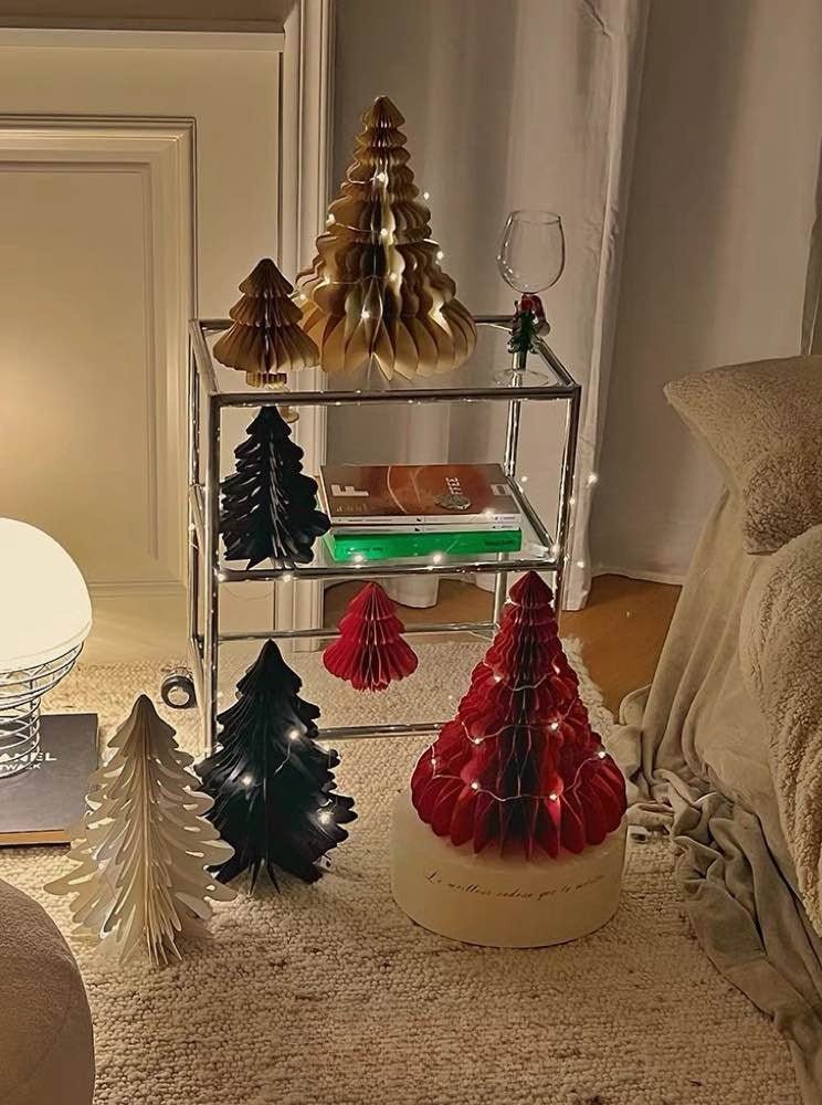 NordicaTree™ Faltbare Weihnachtsbaum-Dekoration – Schaffe festliche Atmosphäre in deinem Zuhause